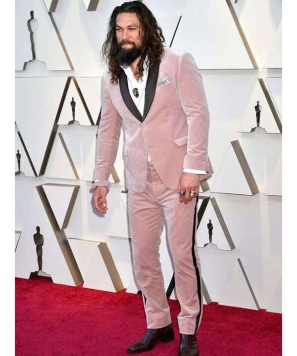 Jason Momoa’s Pink Oscars Tuxedo