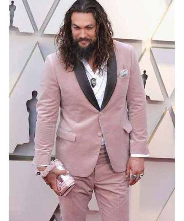 Jason Momoa’s Pink Oscars Tuxedo