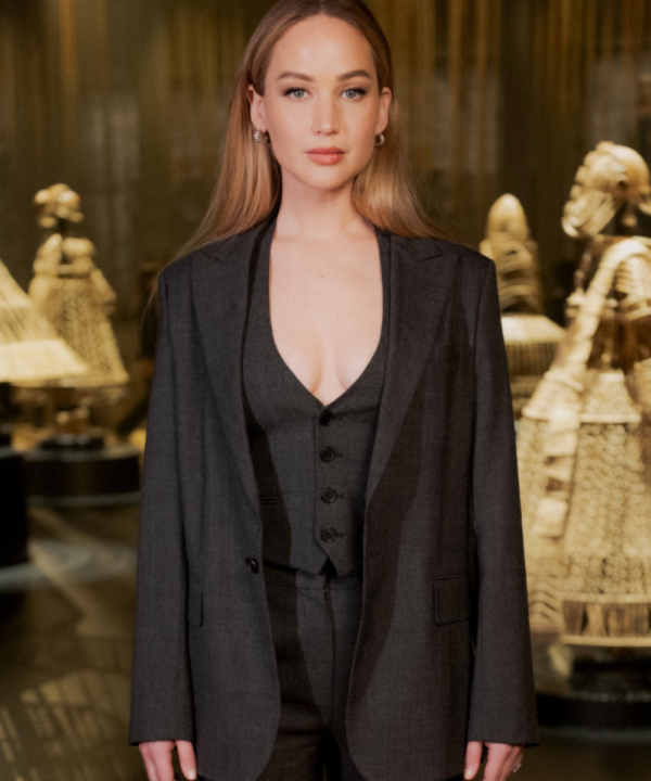 Jennifer Lawrence 2024 Gray Blazer