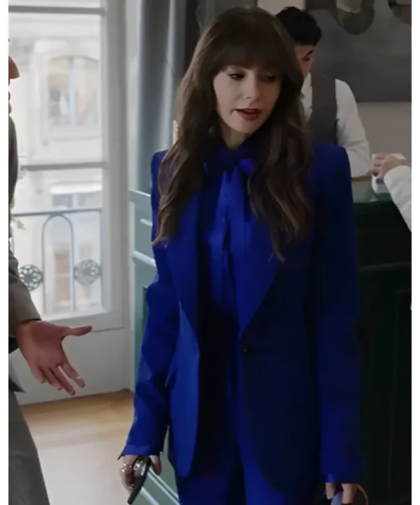 Emily in Paris S04 Lily Collins Blue Suit