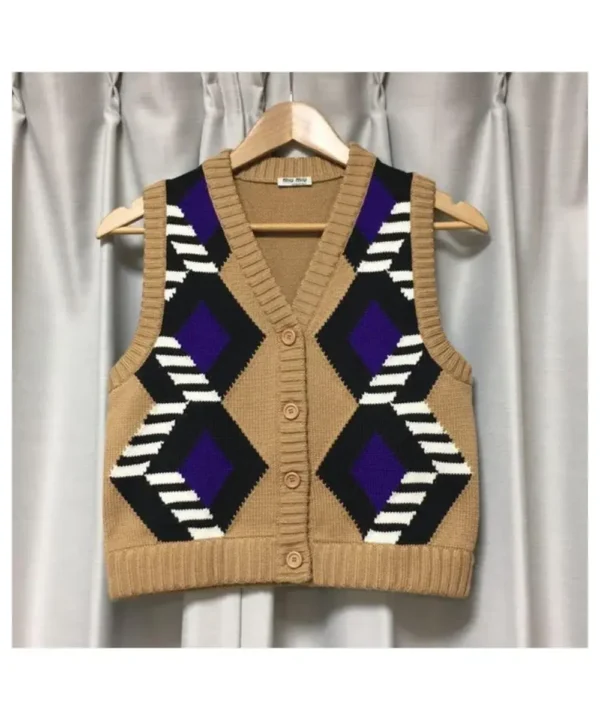 Emily In Paris S04 Lily Collins Brown Argyle Striped Vest
