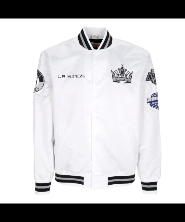 https://www.jacketsmasters.com/product/las-vegas-raiders-home-game-silver-jacket/