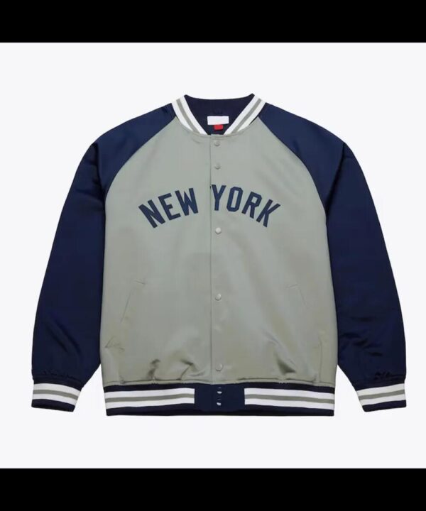 NY Yankees Vintage Logo Double Clutch Lightweight Gray Satin Jacket